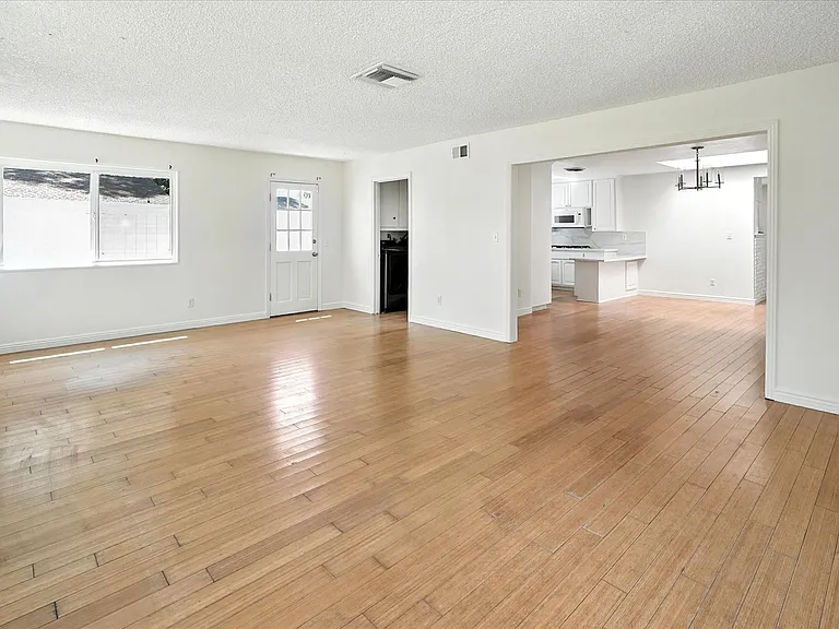 8846 Laramie Ave — Photo 21