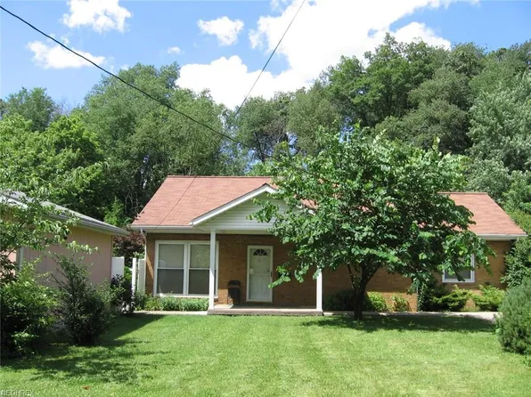1401 32nd St NW, Canton, OH 44709
