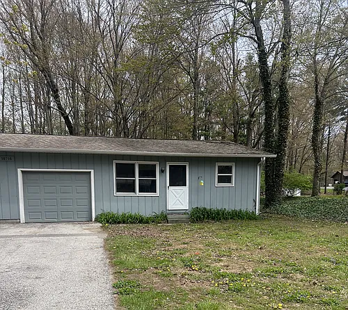 2 bed, 1.0 bath, $1,300 Photo 1