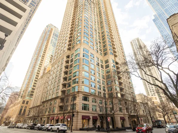 25 E Superior St APT 705, Chicago, IL 60611