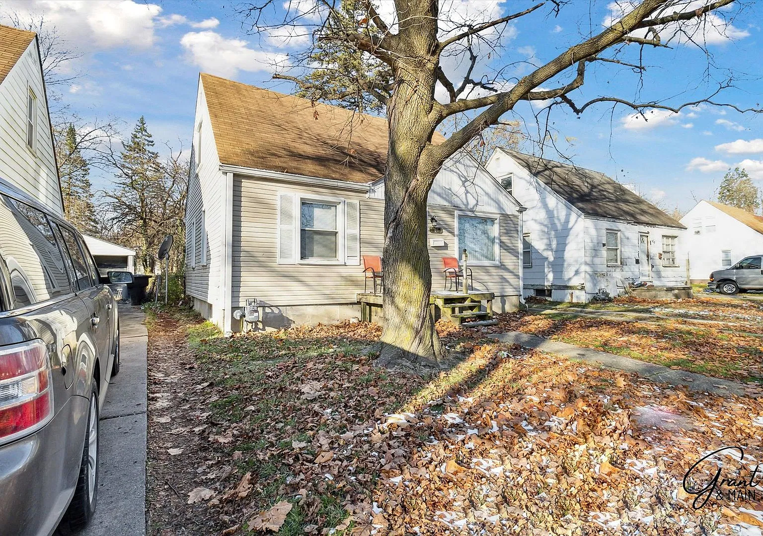 3 bedroom bungalow - $1300 — Photo 2