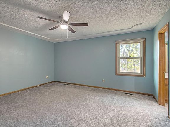 5th image of 7204 N Hemple Ave