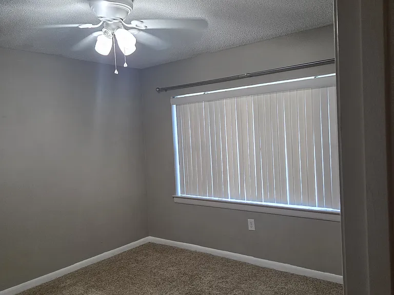 10100 Lake Shore Dr — Photo 8