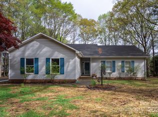 2043 Cardinal Loop, Stanley, NC 28164