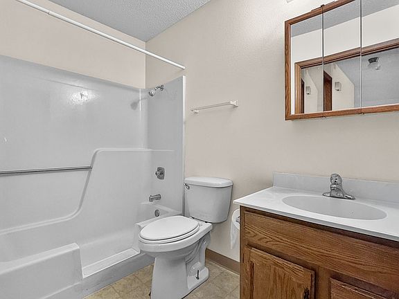 5th image of 1115 W 1st St #Cd6e6f08f