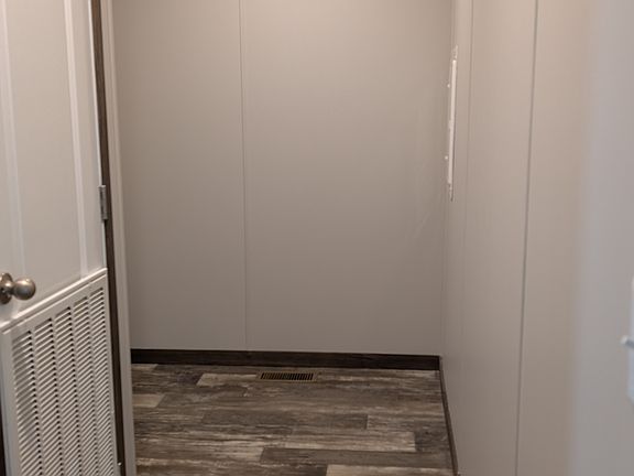 5th image of 457 Apple St