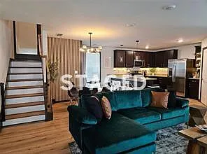 3 bed, 2.5 bath, 1772 sqft, $2,250 — Photo 4