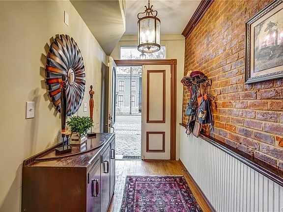 4th image of 513 W 27th St