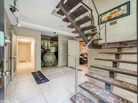 4th image of 606 Prospect Ave