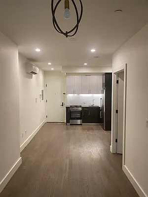 Rented by Lodger Corp | media 32