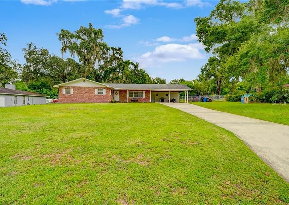 1st image of 4805 Lynn Oaks Cir