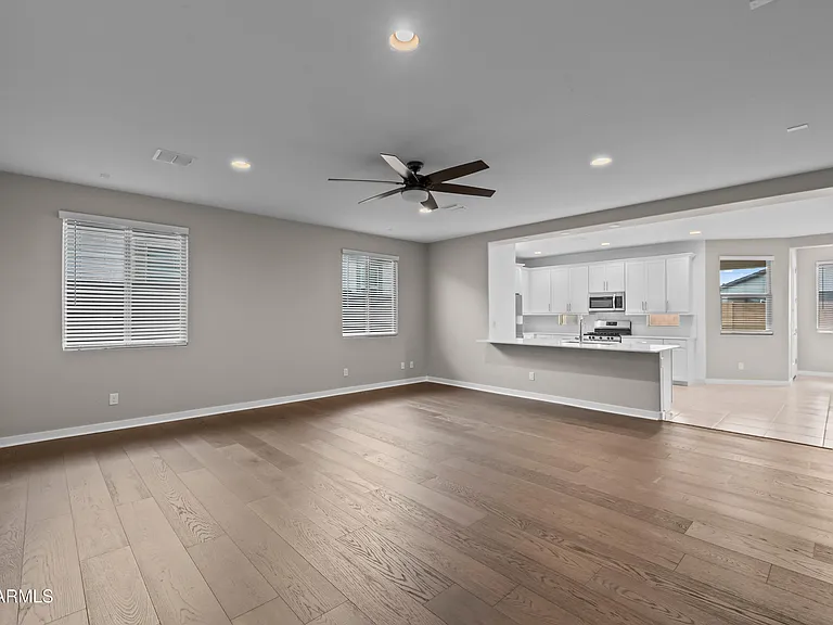 19568 W Rancho Dr — Photo 10