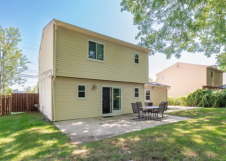 1034 Parkway Dr — Photo 25