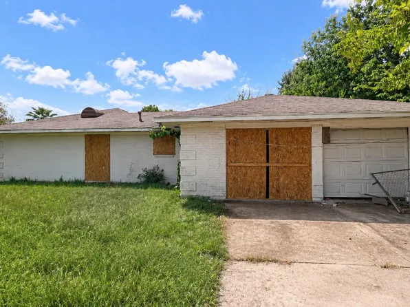 315 Deepgrove Dr, Houston, TX 77037