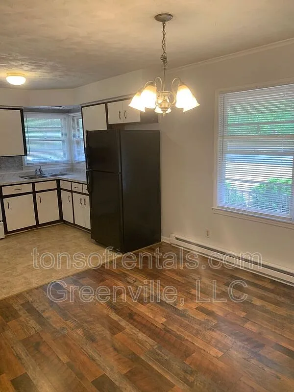 2 bed, 1.0 bath, 980 sqft, $950 — Photo 4