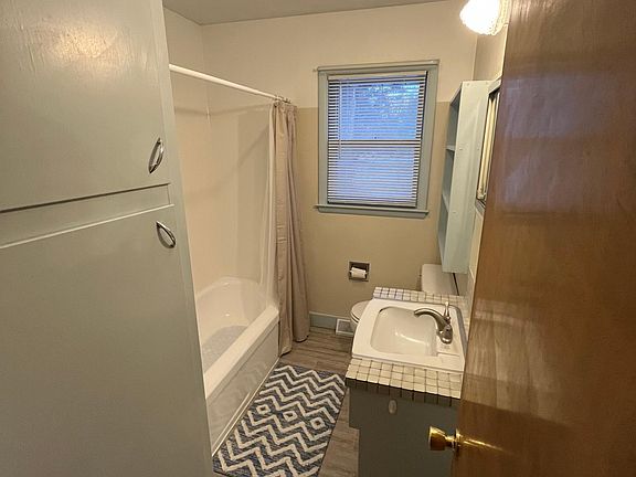 4th image of 7021 Holdrege St