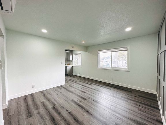 2nd image of 670 N 4th St APT 4