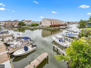 2801 Robin Dr #J02, Ocean City, MD 21842