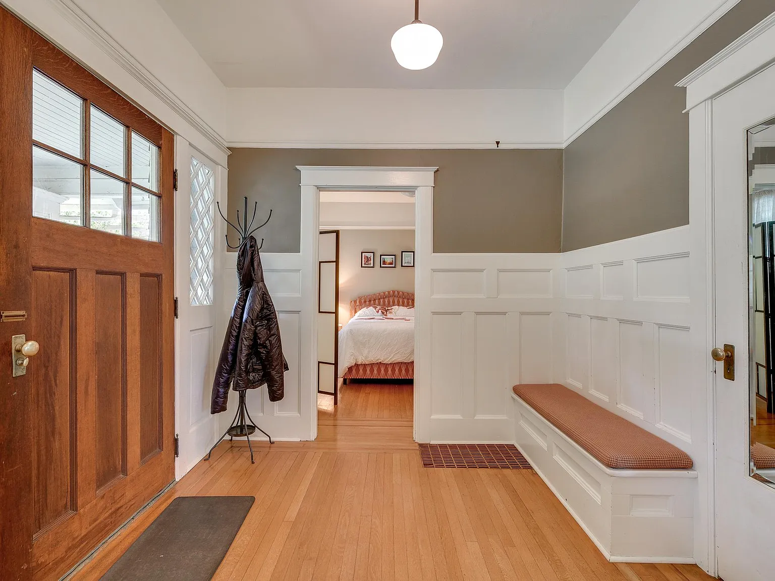 923 SE Lambert St — Photo 3