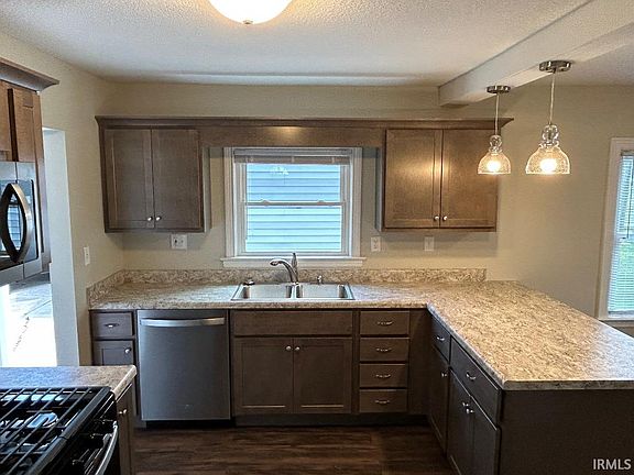 2nd image of 104 N Whitley St