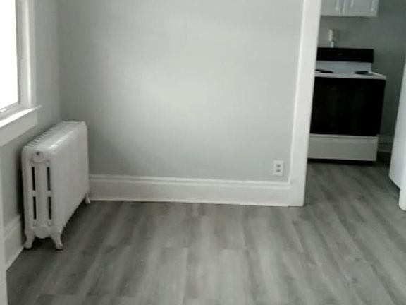 4th image of 148 Grant Ave #C