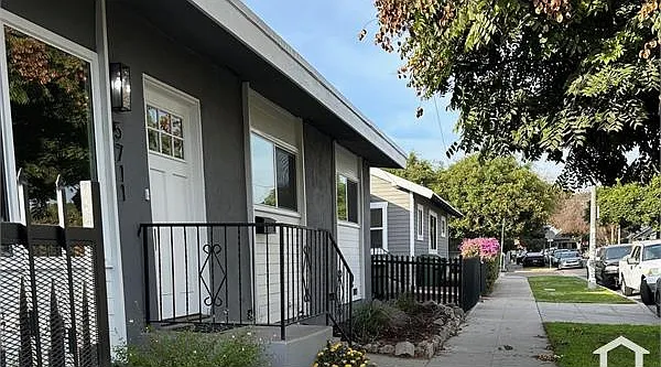5711 Naomi Ave — Photo 1