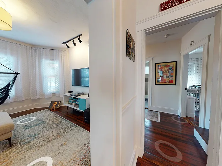 85 Winthrop St — Photo 12