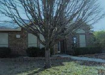 1st image of 2802 Pinnacle Dr