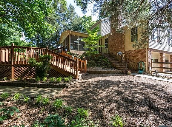 5th image of 3711 Larkston Dr