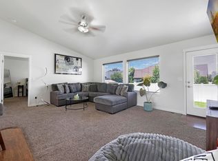 992 Sunnybrook Ave, Twin Falls, ID 83301