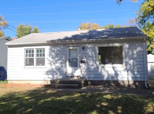 210 Brookwood Dr, Champaign, IL 61820