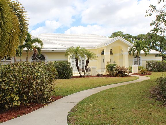 2nd image of 4131 SW Bimini Cir N