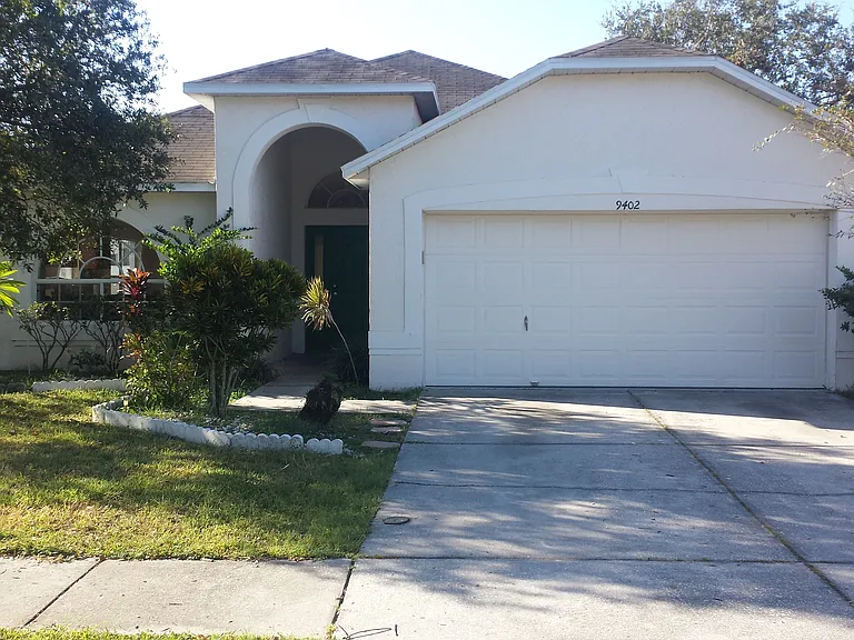 9402 Hidden Water Cir — Photo 1