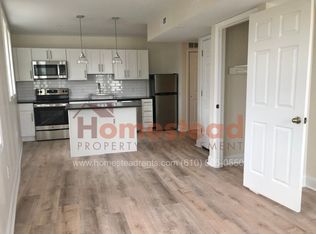 137 E Spring Ave APT 2R, Ardmore, PA 19003