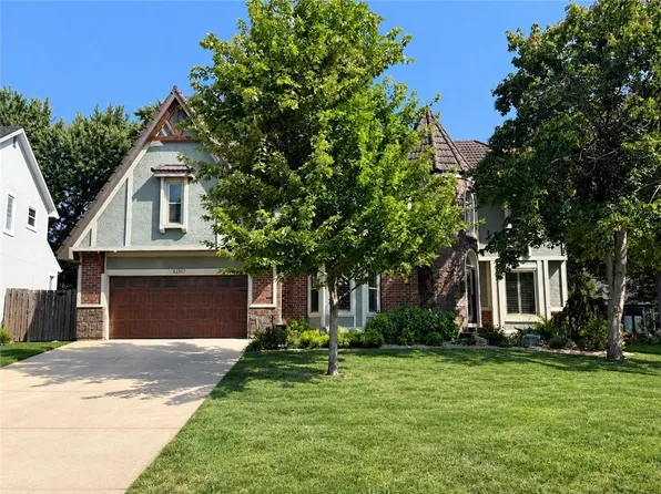 12317 Walmer St, Overland Park, KS 66209