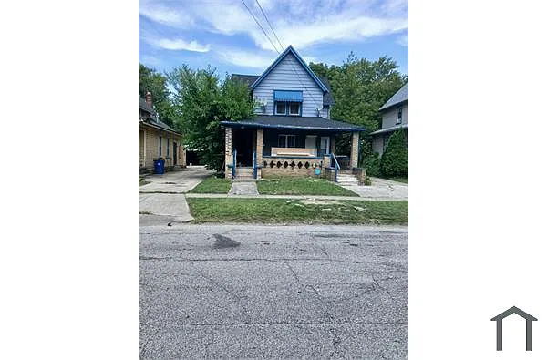 14927 Aspinwall Ave #Up photo 1