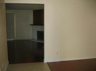 24318 Hartland St, West Hills, CA 91307