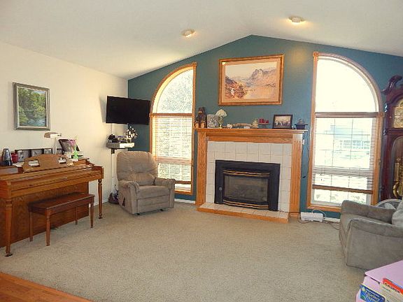 3rd image of 1258 Sand Creek St