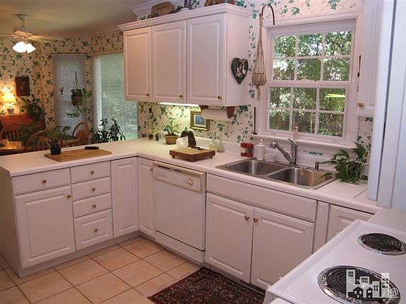 2nd image of 4953 Wythe Pl