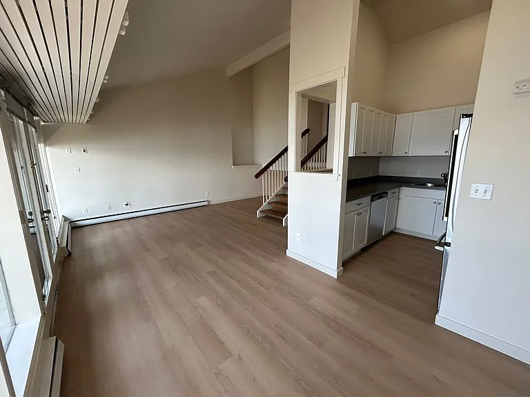 3801 Beach Dr SW — Photo 17