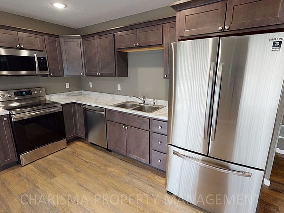 3rd image of 2601 S Norton Ave #2