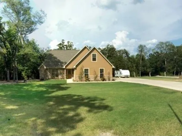 11 Rushing Oak Ct, Huntsville, TX 77320