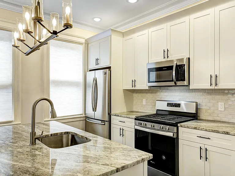253 Born St #1 — Photo 1