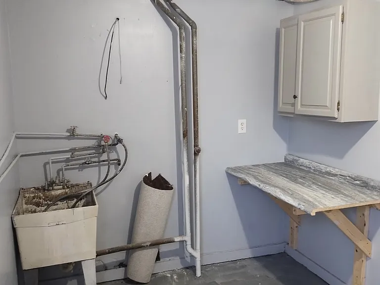 6105 Ridgeacres Dr #B — Photo 32