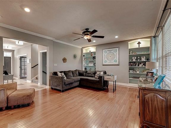 5th image of 19541 Heather Ln