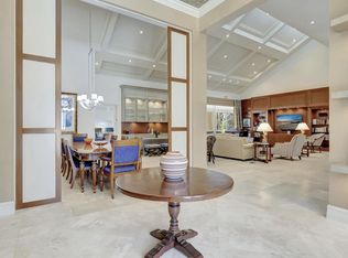 19719 Oakbrook Cir, Boca Raton, FL 33434