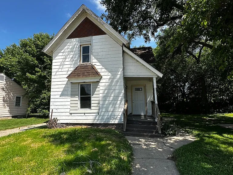 723 Shirland Ave — Photo 1