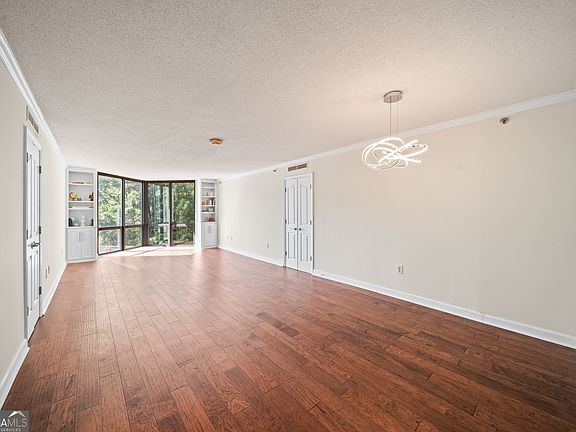 5th image of 2870 Pharr Ct NW #506