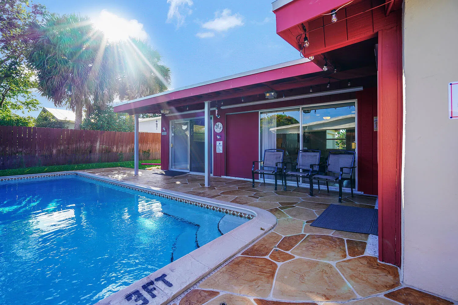 3 bed, 2.0 bath, 1732 sqft, $5,000 — Photo 1