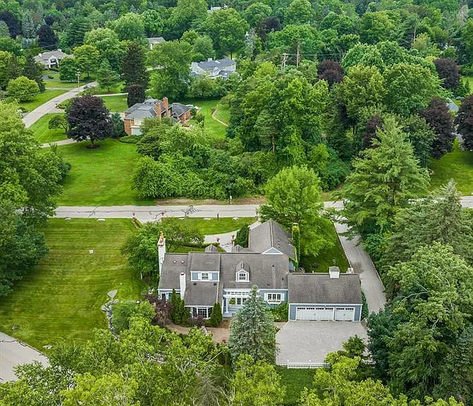 275 Barden Rd — Photo 4